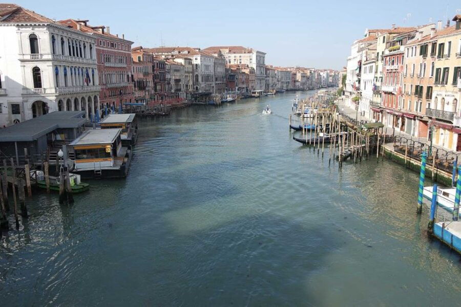 Venice: Heart of the Floating City Self-Guided Walking Tour - Good To Know