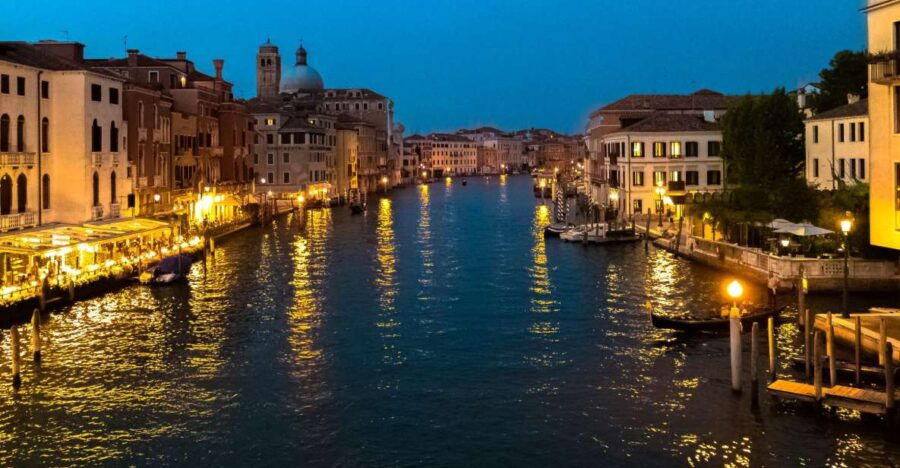 Venice: Highlights and Hidden Gems Night Walking Tour - Good To Know