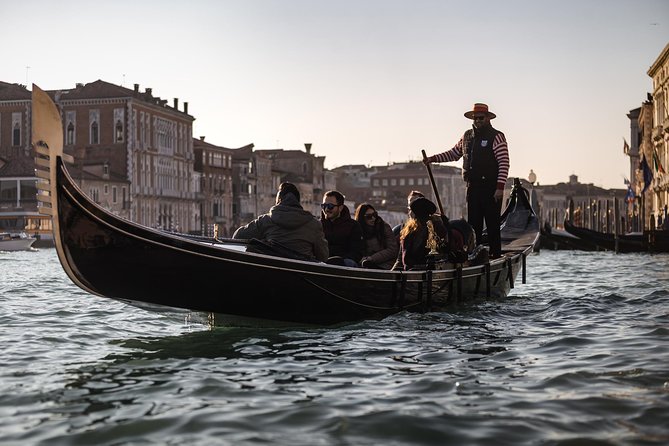 Venice Highlights Walking Tour With Saint Marks Basilica and Gondola Ride - Good To Know