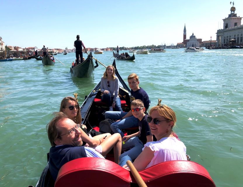 Venice: St. Mark's, Walking Tour and Gondola Combo - Good To Know