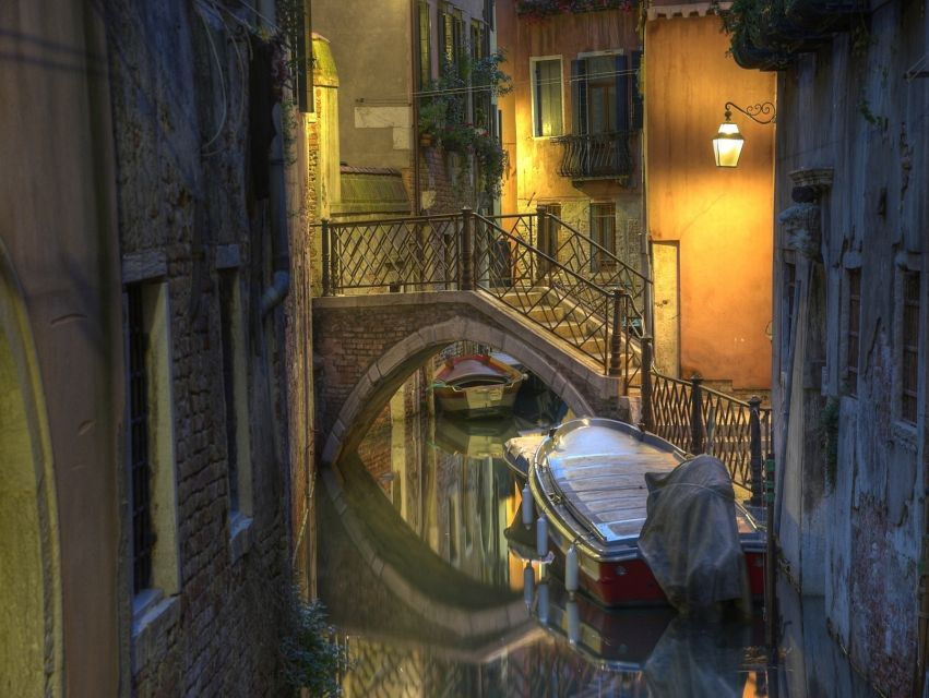 Venice: Sunset Gondola Ride & Guided Walking Tour - Good To Know