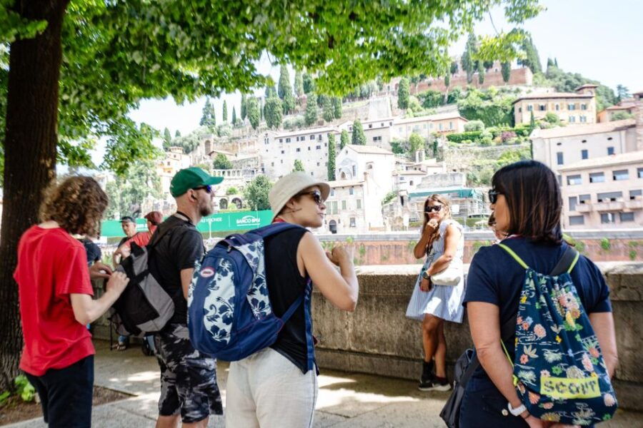 Verona: City Highlights & Street Food Walking Tour