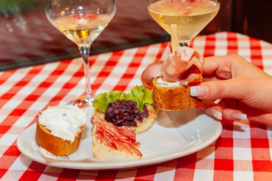 Verona: Drinks & Bites Private Tour