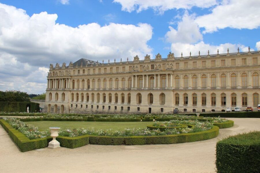 Versailles Castle and Gardens: Private Guided Family Tour - Good To Know