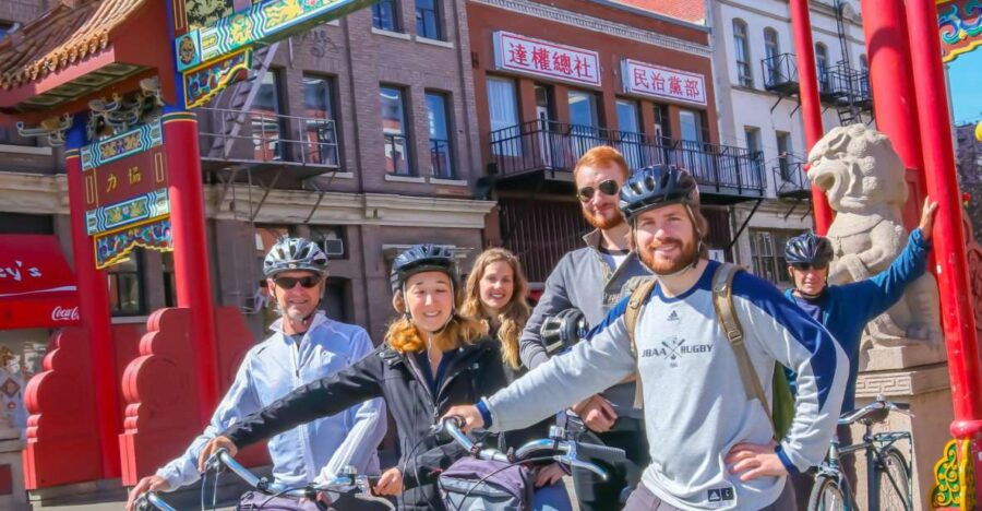 Victoria: 2-Hour History and Highlights Bike Tour