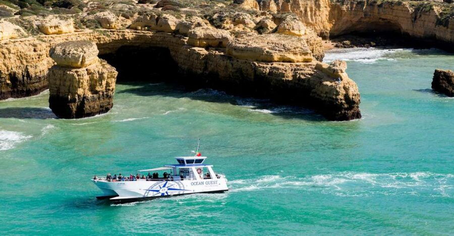 Vilamoura: Benagil Cave Quest Boat Tour