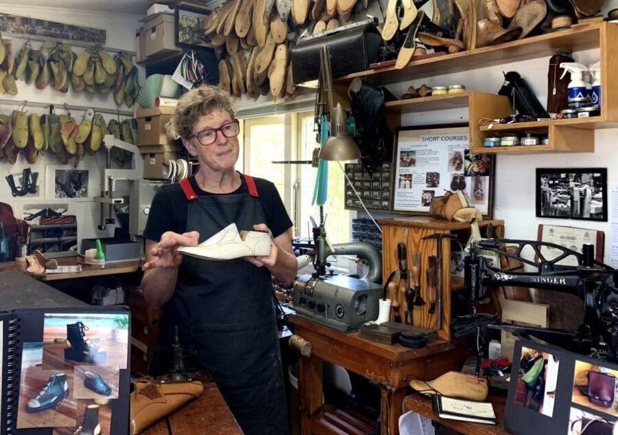 Waiheke Island: 5-Hour Guided Art Exploration Walk - Good To Know