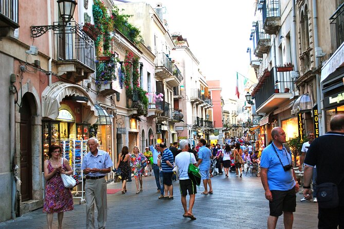 Walk and Talk in Taormina:Learn Sicilian Words and Hand Gestures. - With Tasting - Good To Know