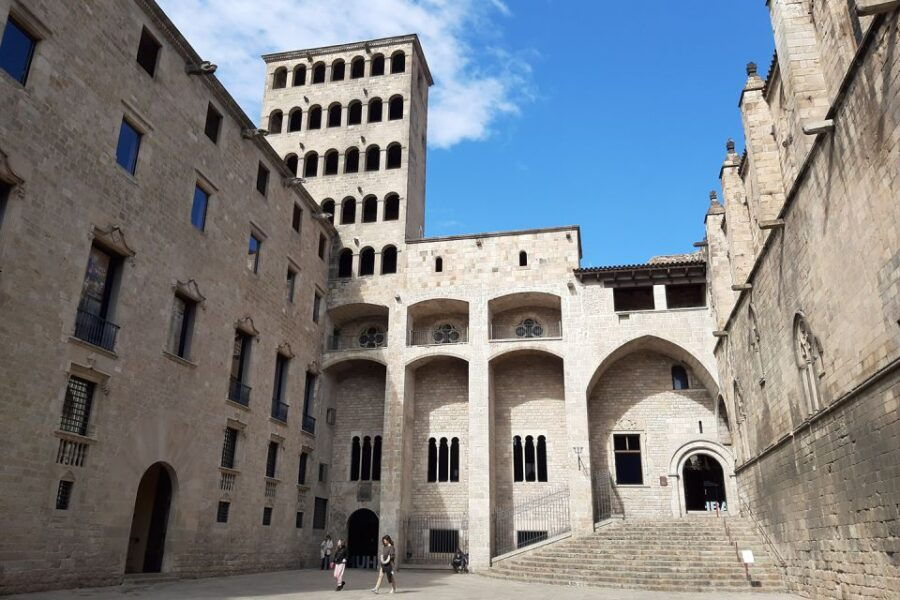Walking Tour Gothic Quarter and RamblasBoat Trip - Good To Know