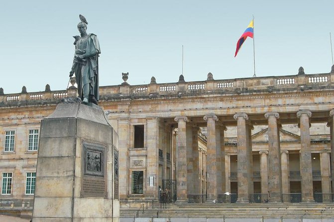 Walking Tour True Colombian Experience in Bogota