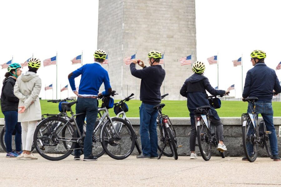 Washington DC: Monuments and Memorials Bike Tour