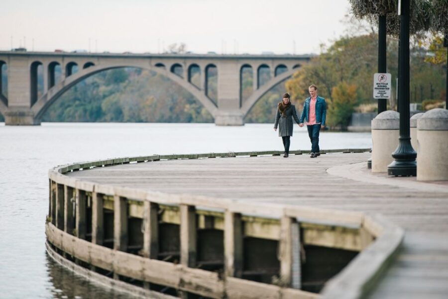 Washington: Romantic Photoshoot in Georgetown Waterfront - Good To Know