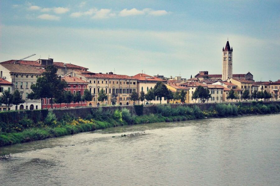 Welcome to Verona: Private Walking Tour With a Local