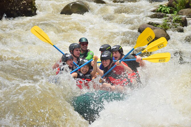 White Water Rafting II and III Maquique Costa Rica La Fortuna