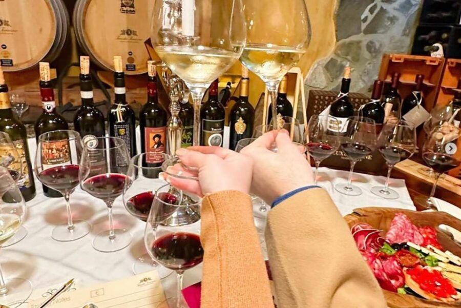 Wine and Oil Tasting With Tuscan Appetizers