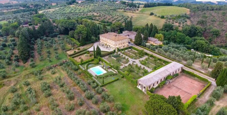 Wine Experience in an Organic Chianti Winery