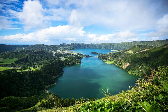 Your Airport Private Transfer With Sete Cidades Included