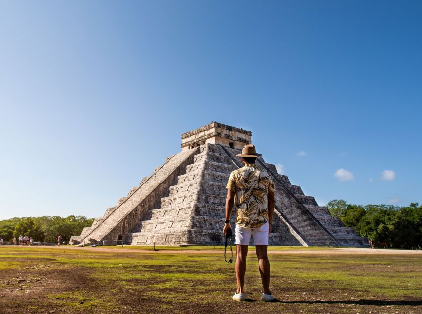 Yucatan Peninsula: Guided Tour of Xel-Há and Chichen Itzá