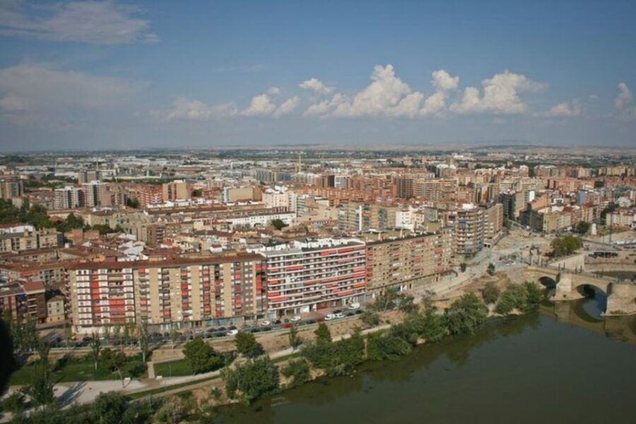 Zaragoza: Private Custom Tour With a Local Guide - Good To Know