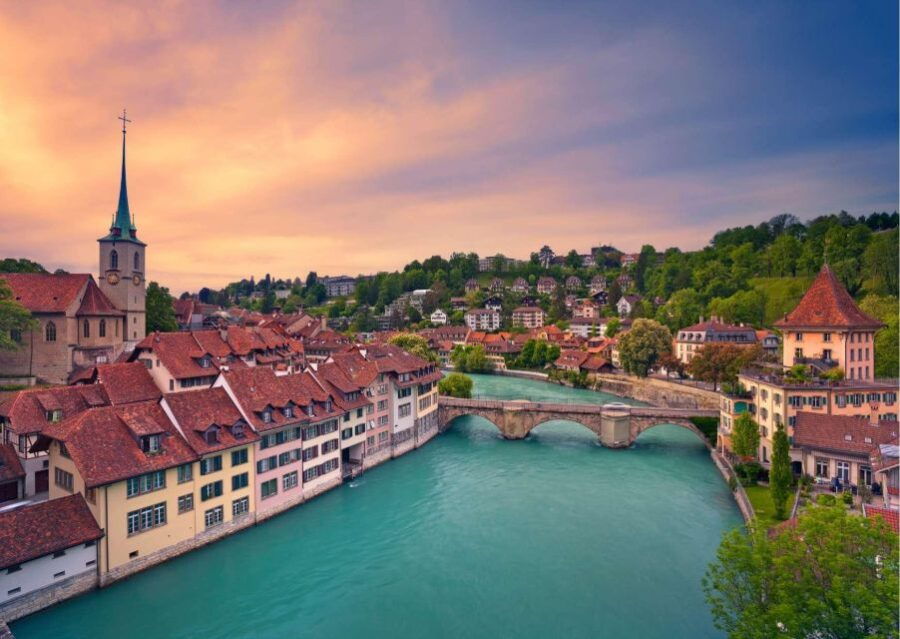 Zürich: Private Car Tour to Swiss Capital, Castles & Lakes - Good To Know