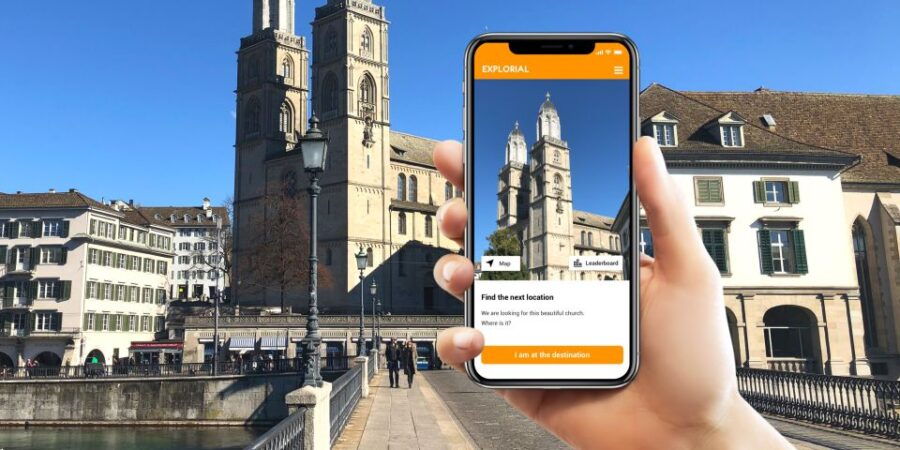 Zurich: Scavenger Hunt and City Highlights Walking Tour