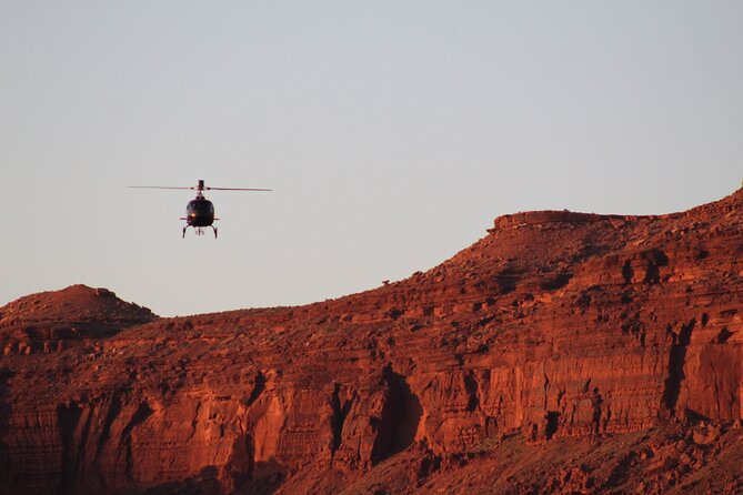 1-Hour Helicopter Tour From Moab