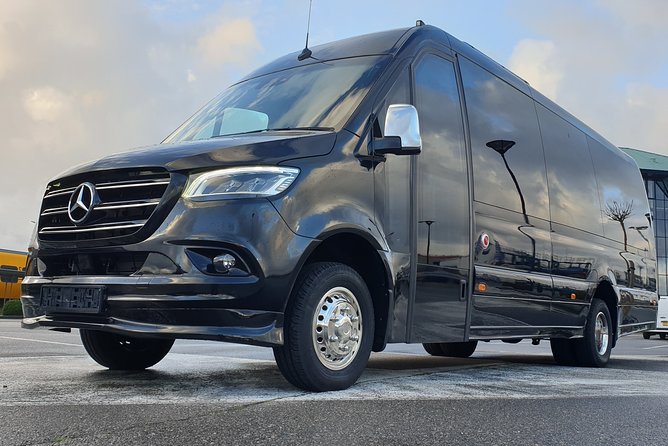 1-15 Persons Taxi or Bus Transfer Amsterdam Airport to Hoorn