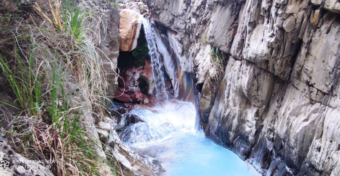 2 Colors Canyon: 1 Full Day Private Hike - Private Hike Experience