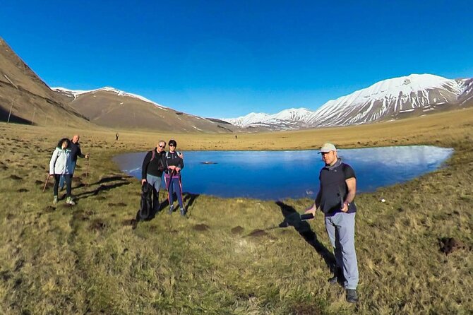 4-Hour Guided Peaceful and Relaxing Hiking Tour Around Norcia - Tour Duration and Type