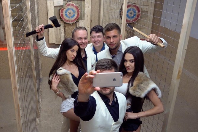 AXE Throwing With Your Friends in BAD AXE Kraków - Good To Know