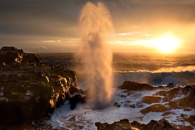 Banyan Tree & Blowhole Private Jeep Sunset Tour - Itinerary Overview