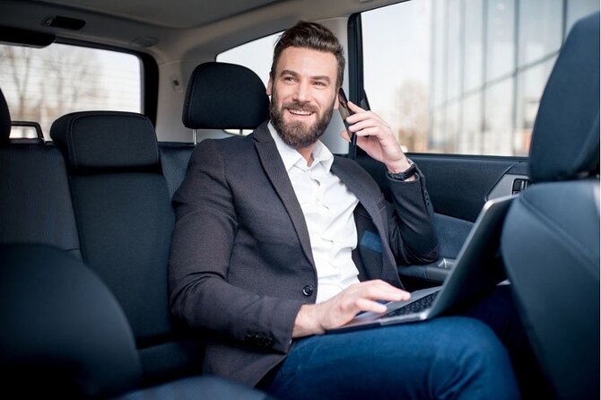 Biggvee Luxury Airport One Way Transfer - Vehicle Options