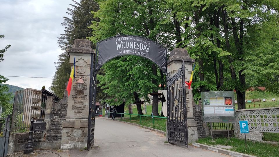 Brasov: Bran, Peles and Cantacuzino Castles Day Tour - Good To Know