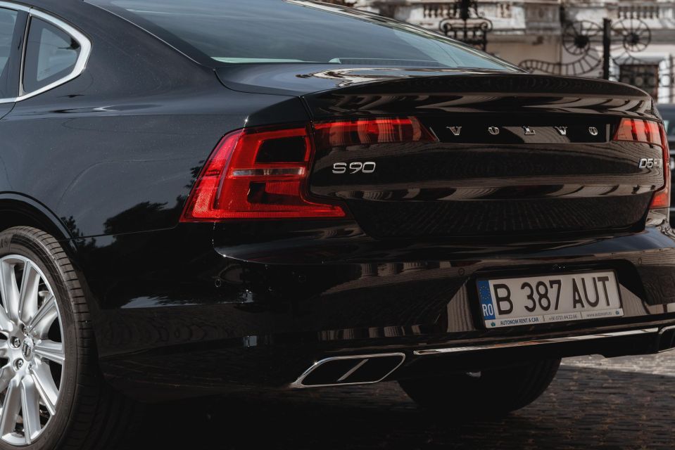 Bucharest Private Transfer to the Airport - Communication and Assistance