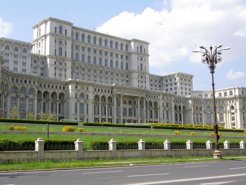 Bucharest Transfer To/From Hotel/Airport/Train Station - Booking Details