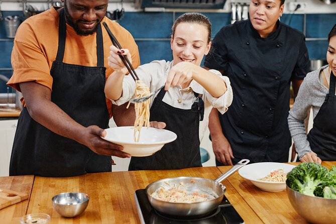 Cook Giant Shrimp Alfredo With Classpop! in Austin - What to Expect During the Class