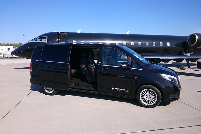 Cracow to Airport Transfer by Minivan - Service Details