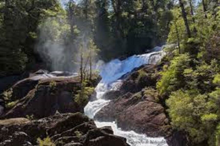 Crossing to Puerto Blest and Cascada De Los Cántaros