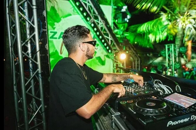 Curacao Saturday Night Fever Karaoke & Bar Hops - Event Highlights