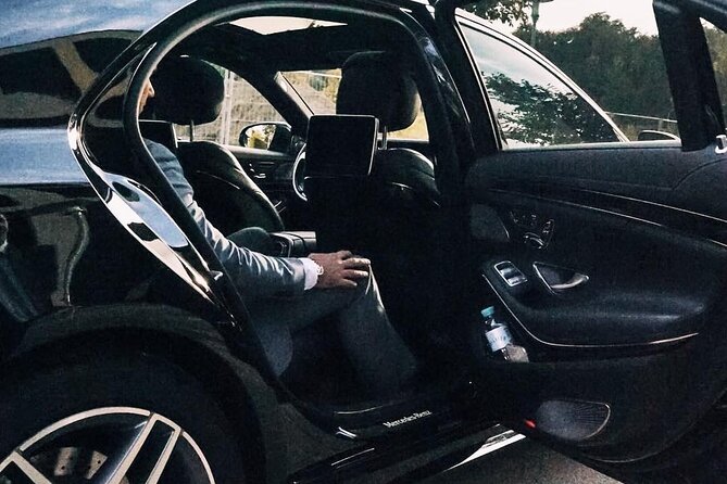 Departure Private Transfer: Orlando to Orlando Airport MCO in Business Car - Business Car Pickup Details