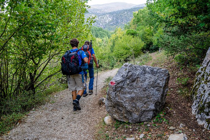 Dragon Lake Full-Day Hike With Lunch - Logistics and Details