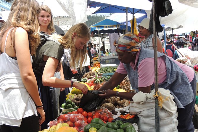 Ecuadorian Highlands Adventure: Rose Plantation & Market Tour - Tour Highlights