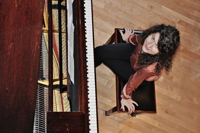 Everyday Concerts of Chopin's Music at the Old Town in Warsaw - Venue Highlights and Features