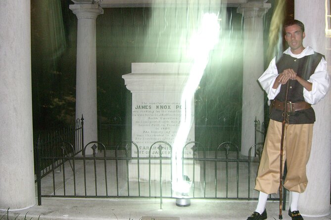 Explore Haunted Downtown Walking Tour in Nashville