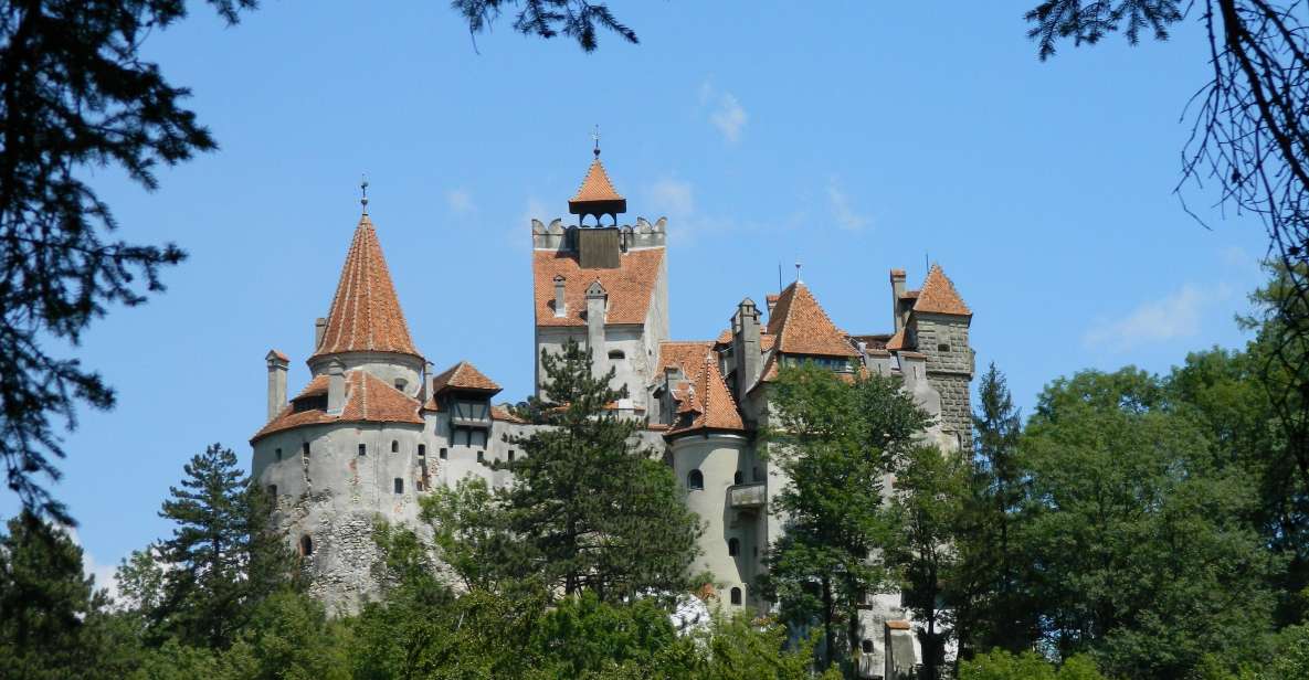 From Bucharest to Dracula’s Castle, Peleș Castle & Brașov