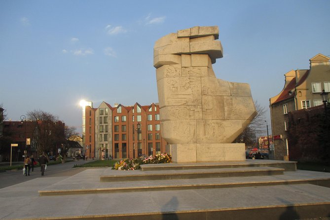 Gdansk Private WWII Tour With Museum of the Second World War - Tour Overview and Historical Sites