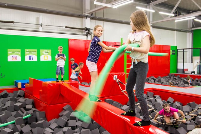 GOjump Kraków-Mateczny Trampoline Park - 1 Hour Ticket