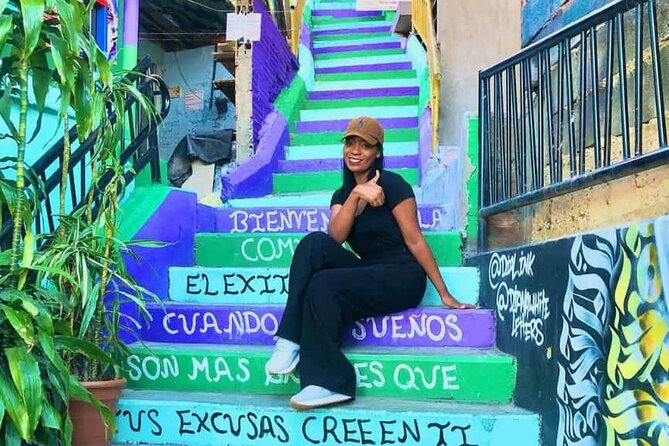 GRAFITOUR COMUNA 13 More Than a Tour an EXPERIENCE - Tour Overview