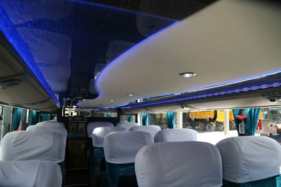 La Paz: Uyuni Salt Flats & Isla Incahuasi 5-Day Bus Tour - Booking Details