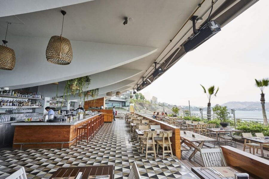 Lima: Lunch Menu at Mangos Restaurant, Larcomar